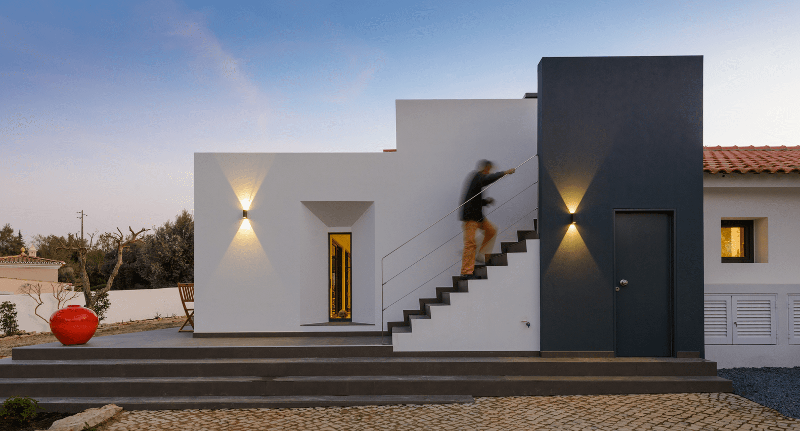 architectural lighting up and down