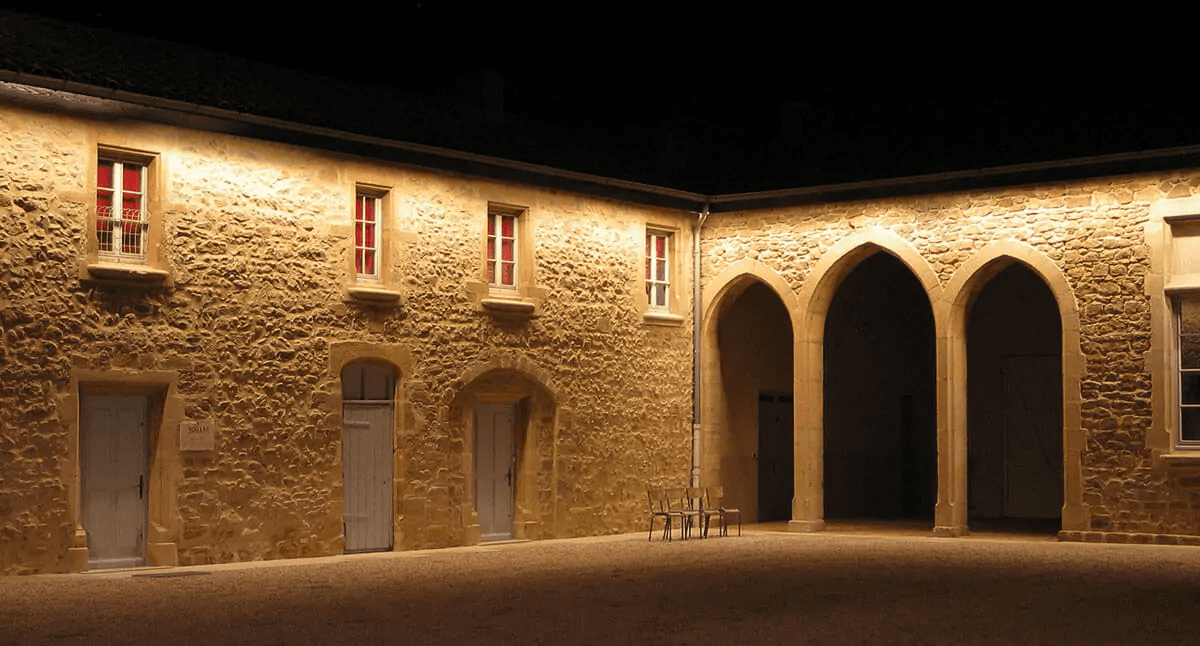 architectural lighting wall grazer