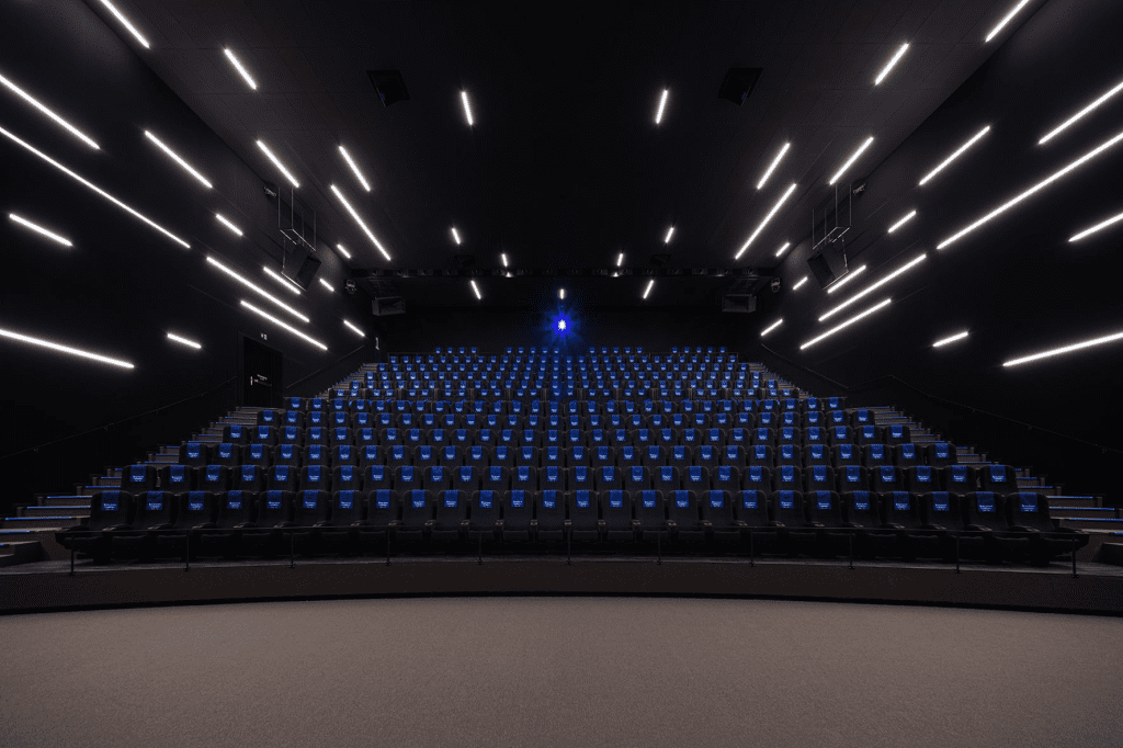 Imax linear lighting
